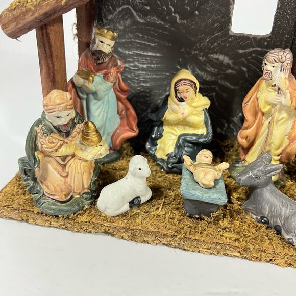 Vintage Nativity Set Scene Figurines 8 Pieces small creshe - Picture 2 of 7